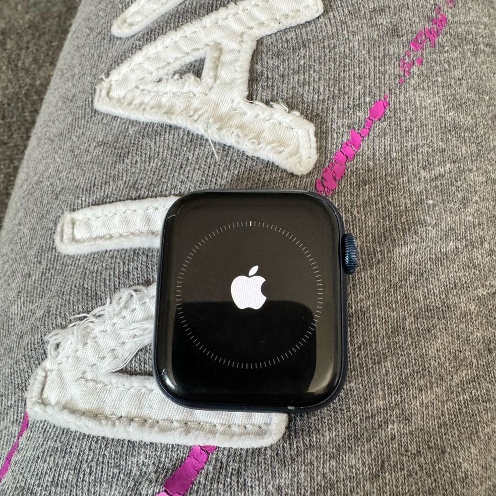 Series 6 Apple Smart Watch 40MM